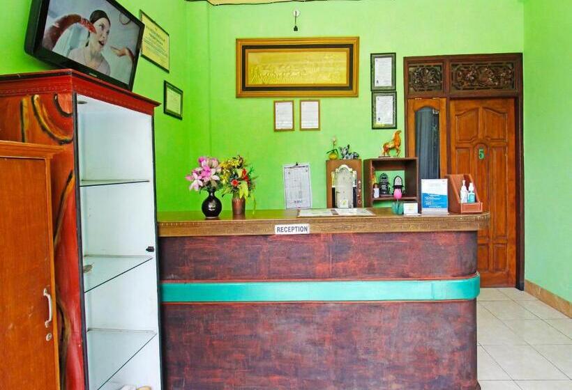 پانسیون Ayodya Guest House