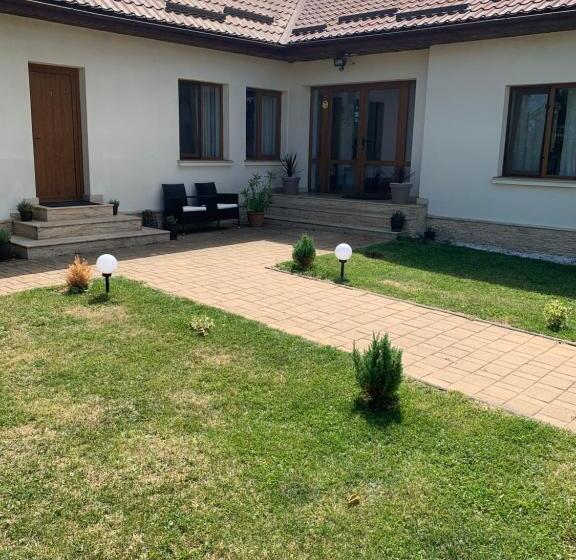 Пансион Casa Britonia