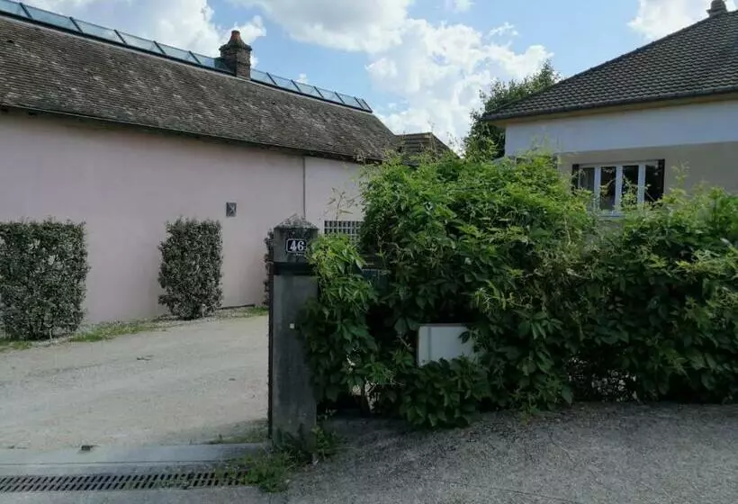 Majatalo Un Verger Dans La Ville