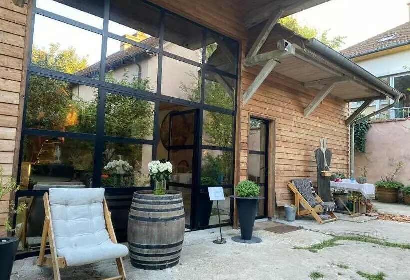 Majatalo Un Verger Dans La Ville