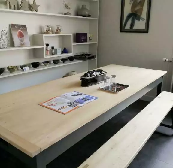 Majatalo Un Verger Dans La Ville