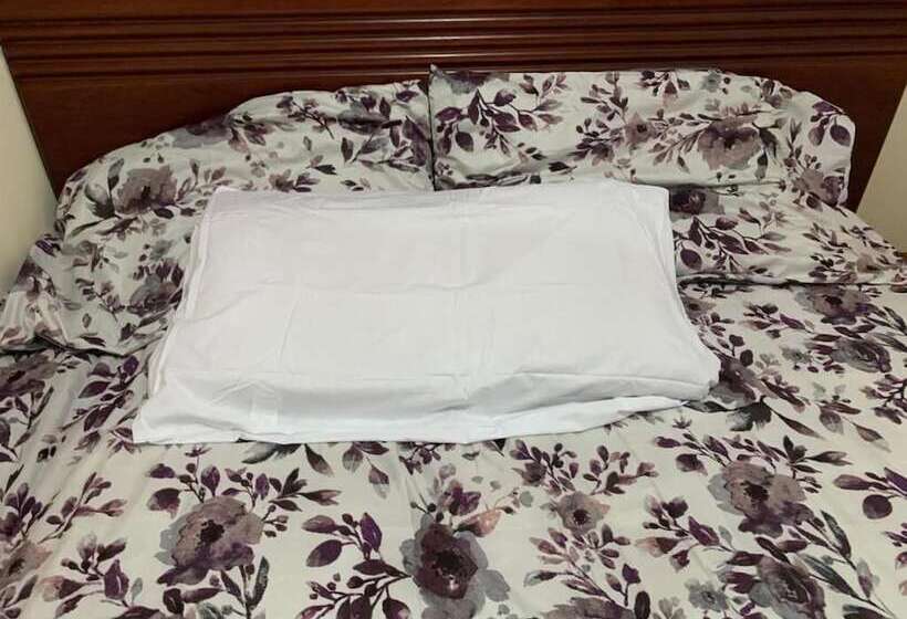 ペンション Busy Bee   Guest House   Self Service