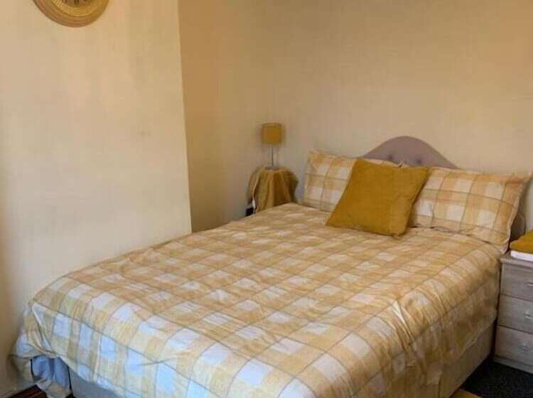 ペンション Busy Bee   Guest House   Self Service