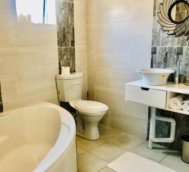 Пансион Capitalt Luxury Guest House