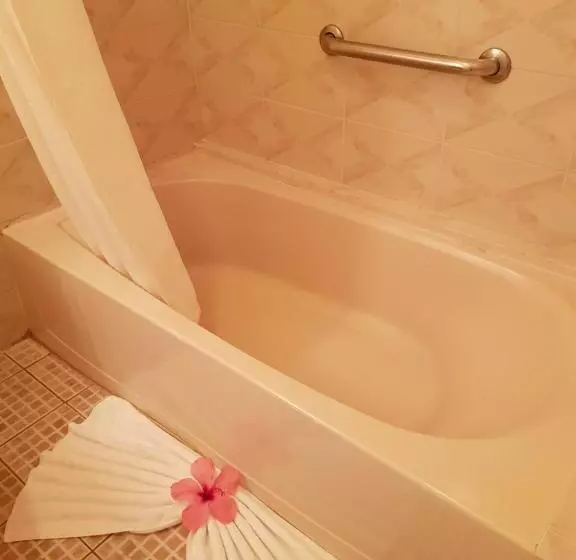 پانسیون Sea View Suites