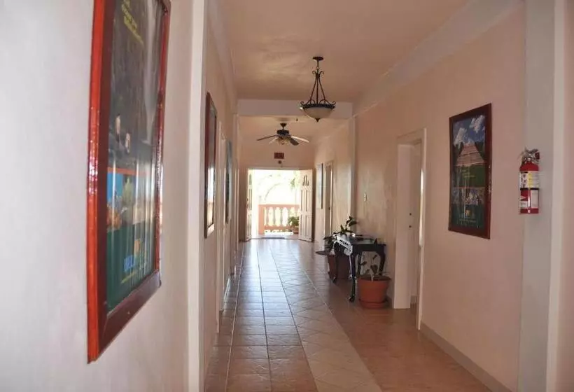 پانسیون Sea View Suites