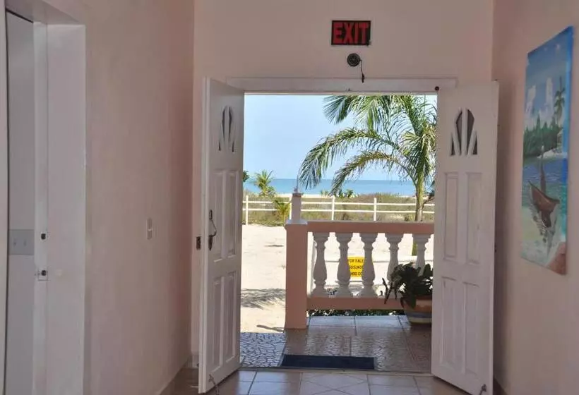 پانسیون Sea View Suites