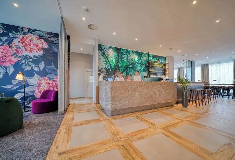ホテル Vienna House Easy by Wyndham Freiburg City