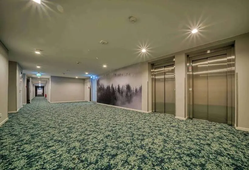 ホテル Vienna House Easy by Wyndham Freiburg City
