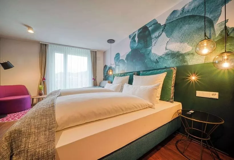 ホテル Vienna House Easy by Wyndham Freiburg City