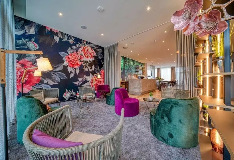 ホテル Vienna House Easy by Wyndham Freiburg City