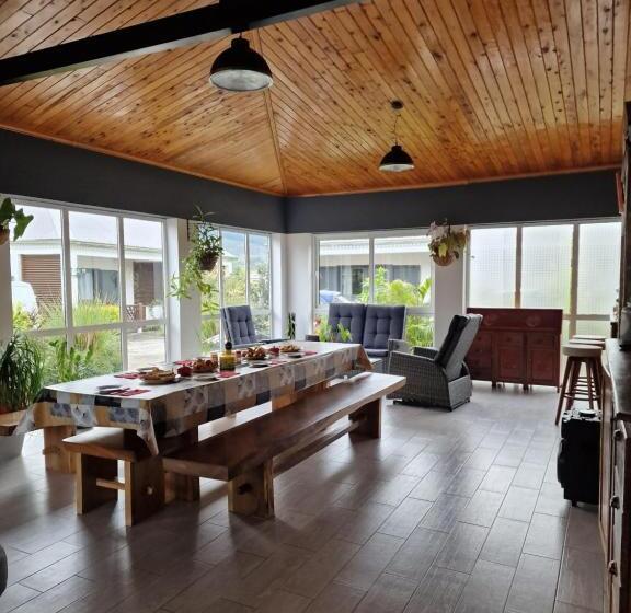 تختخواب و صبحانه Chambres Et Tables D Hote Du Voyageur