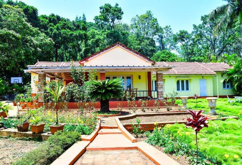 צימר Niraamaya Blue Mountain Chikmagalur
