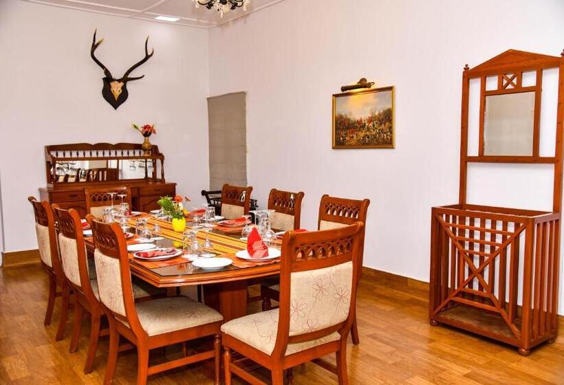 ベッドアンドブレックファースト Niraamaya Blue Mountain  Chikmagalur