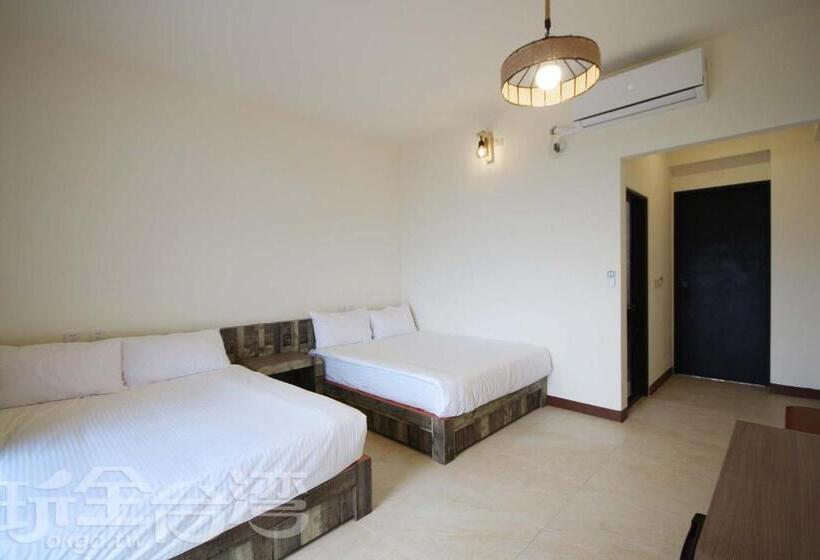 تختخواب و صبحانه Oceanseeker