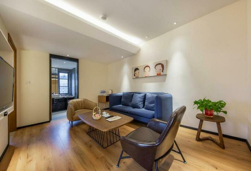 בית מלון כפרי Floral Ningbo Xinmulan Su