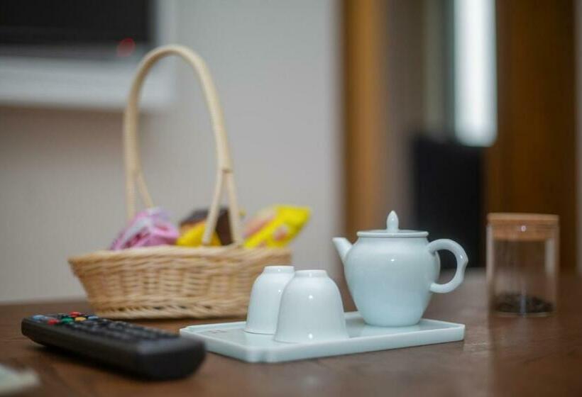 בית מלון כפרי Floral Ningbo Xinmulan Su