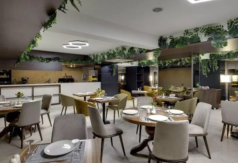 ホテル Leo Suites