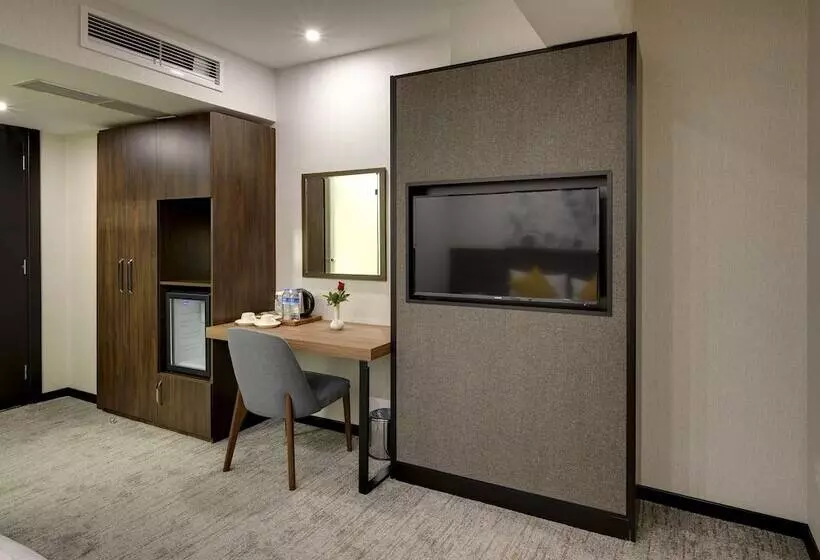 ホテル Leo Suites