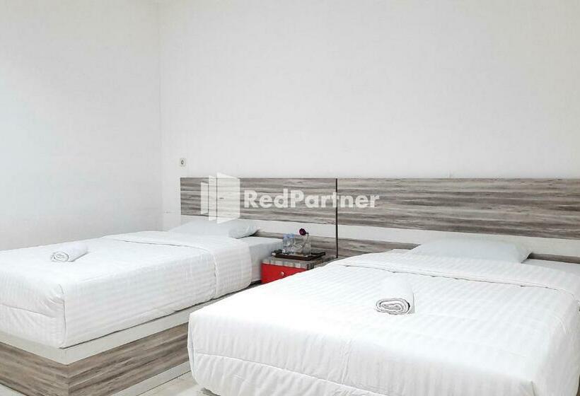 בית מלון כפרי Roemah Proklamasi Syariah Mitra Reddoorz