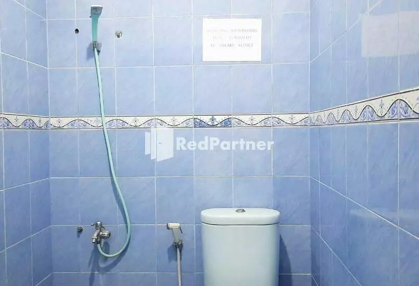 Hotelli Roemah Proklamasi Syariah Mitra Reddoorz