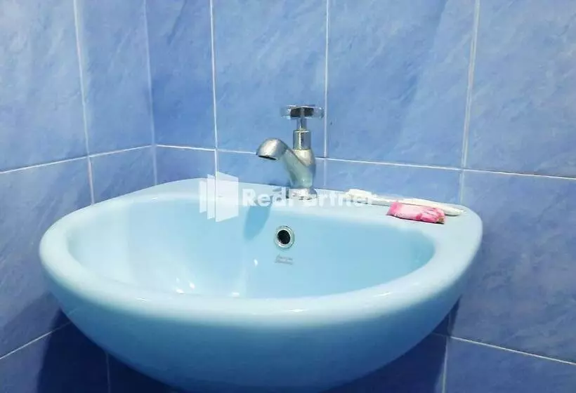 Hotelli Roemah Proklamasi Syariah Mitra Reddoorz