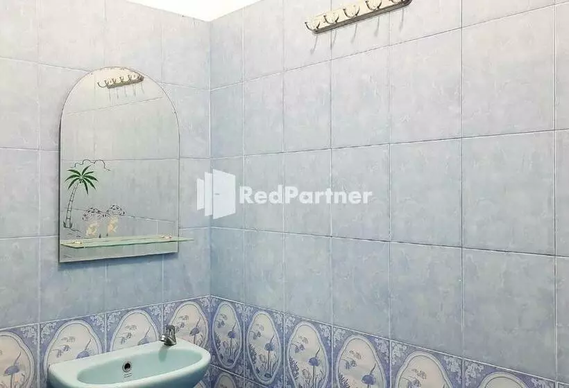 Hotelli Roemah Proklamasi Syariah Mitra Reddoorz