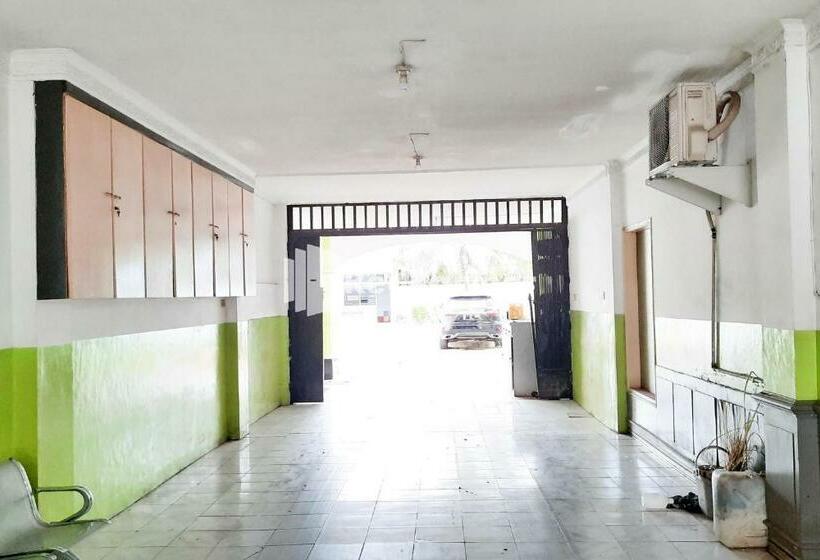 בית מלון כפרי Roemah Proklamasi Syariah Mitra Reddoorz