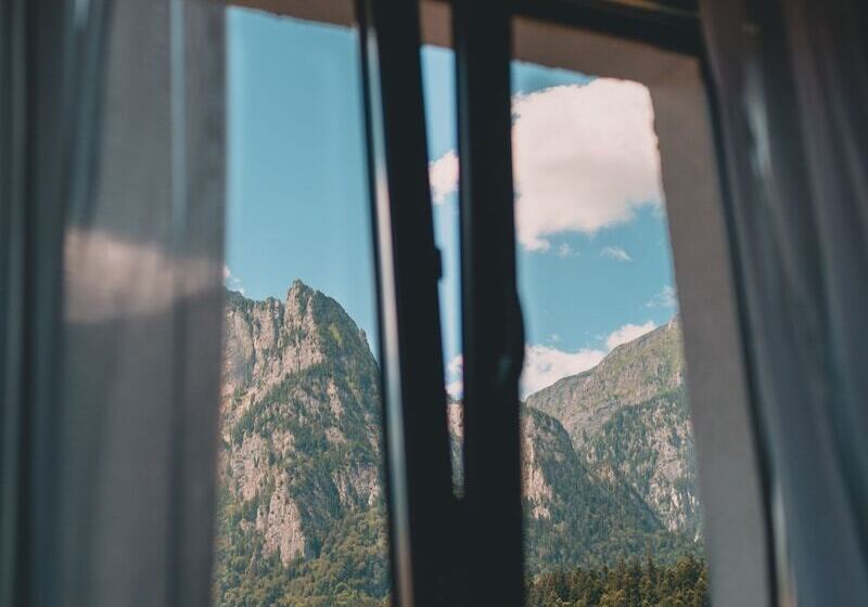 Suru Hotel & Restaurant