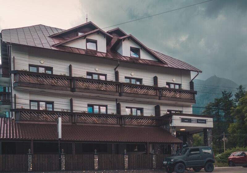 Suru Hotel & Restaurant