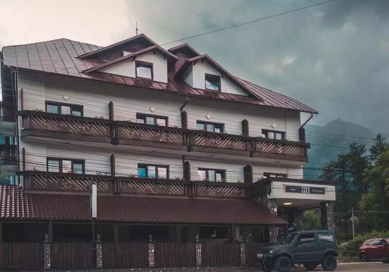 Suru Hotel & Restaurant