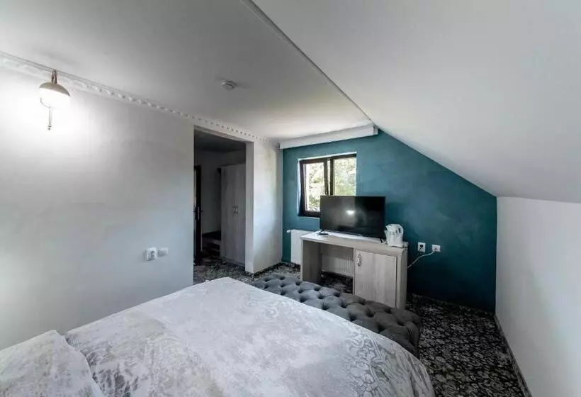 Suru Hotel & Restaurant