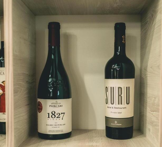 Suru Hotel & Restaurant