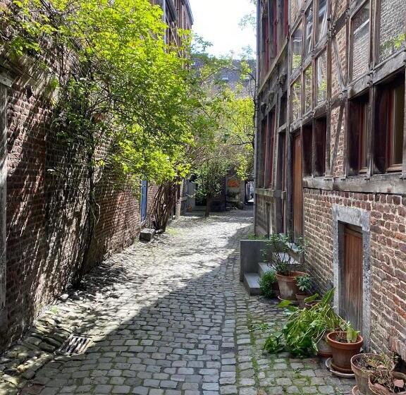 پانسیون Studio Citadelle Chambres Avec Salle De Bain Indépendantes Et Cuisine Partagée