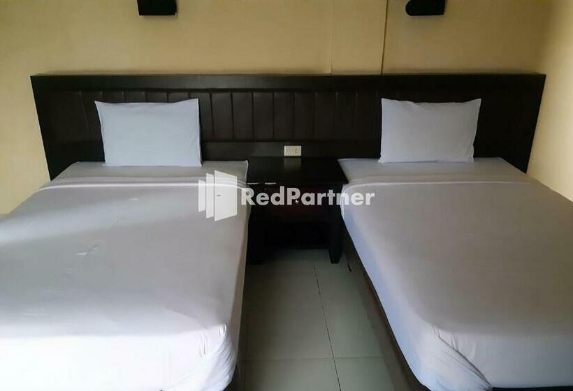 ホテル Carolina Transit Medan Mitra Reddoorz