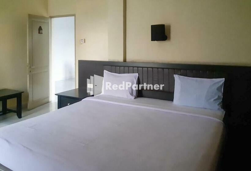 ホテル Carolina Transit Medan Mitra Reddoorz