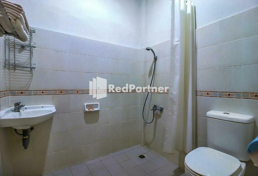 ホテル Carolina Transit Medan Mitra Reddoorz