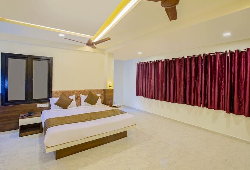 בית מלון כפרי Ivy Residency