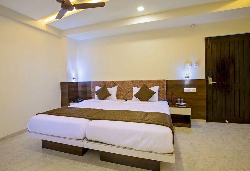 בית מלון כפרי Ivy Residency