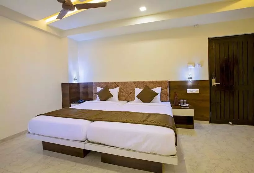 هتل Ivy Residency