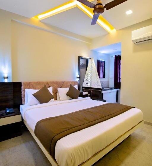 בית מלון כפרי Ivy Residency