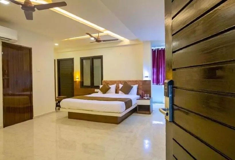 هتل Ivy Residency