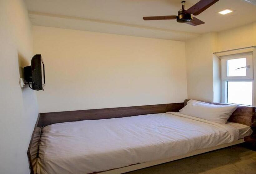 בית מלון כפרי Ivy Residency