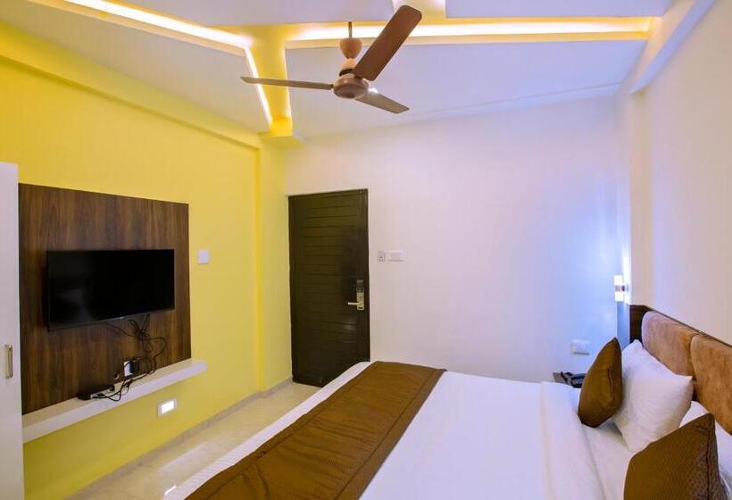 בית מלון כפרי Ivy Residency