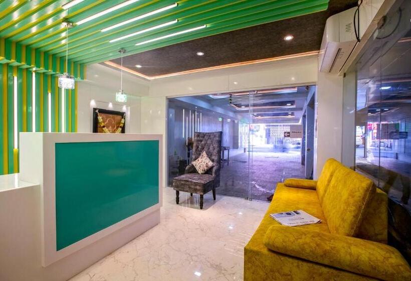 בית מלון כפרי Ivy Residency