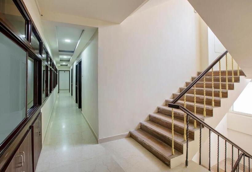 בית מלון כפרי Ivy Residency