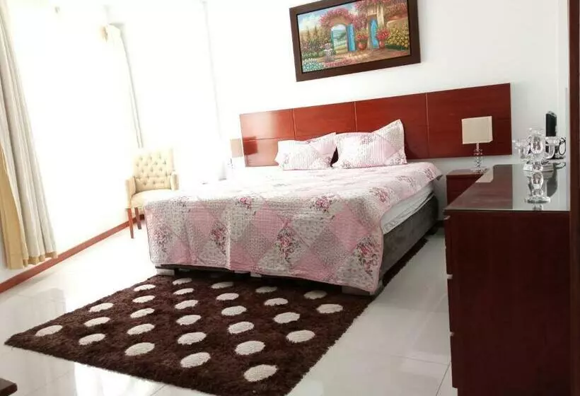 Deluxe Hotel Talara   A 5 Minutos Del Aeropuerto Y Plaza De Armas