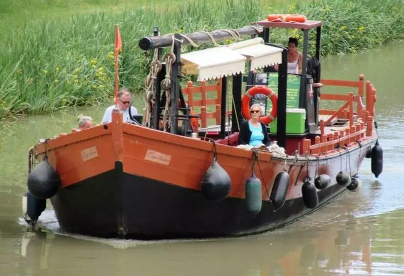 Aamiaismajoitus (B&B) Le Village Hôtes