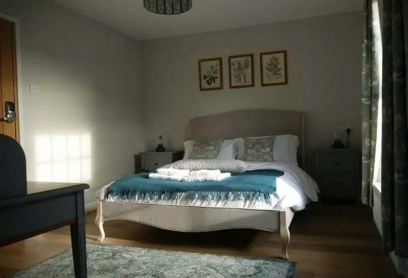 Hotelli The Fox And Hounds