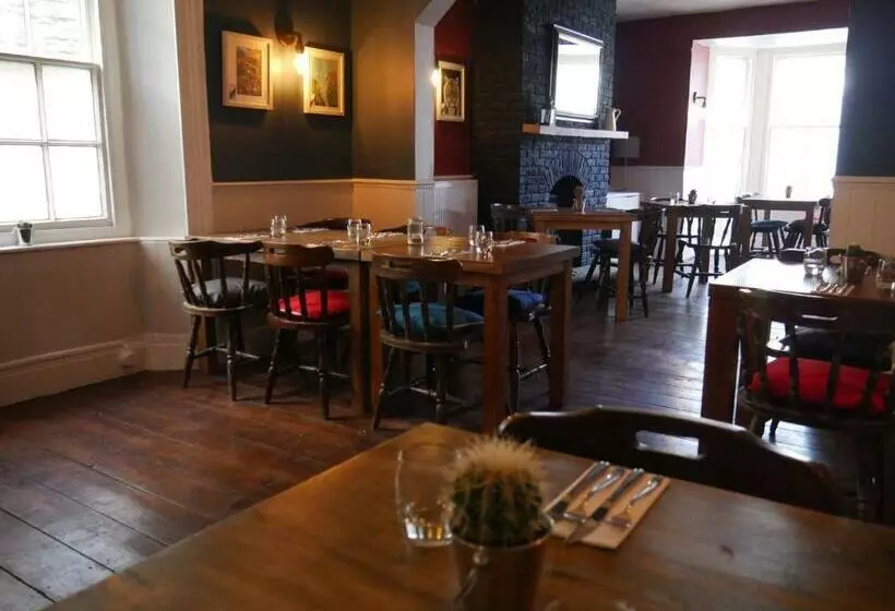 Hotelli The Fox And Hounds